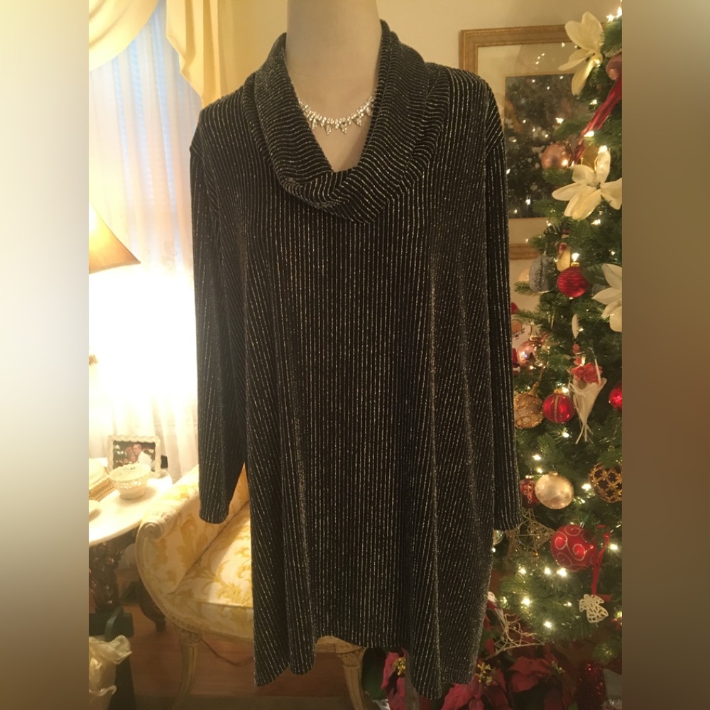 Ruby Rd Like New Black Tunic/Metallic Silver Thre… - image 1